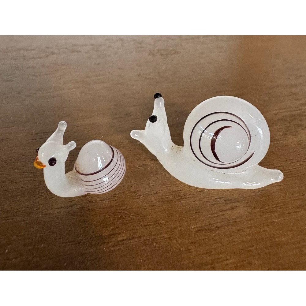 Blown Glass White Snail Figurines Set of 2‎ Clear Striped Shell Art Glass